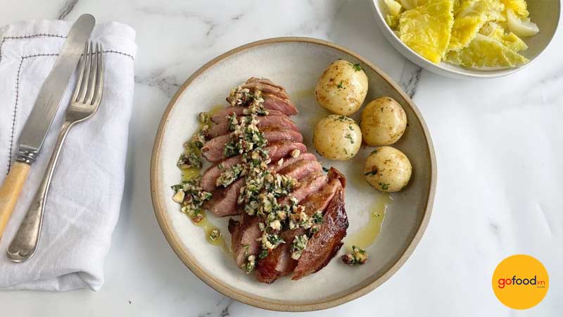 Nạc vai heo Iberico &aacute;p chảo 