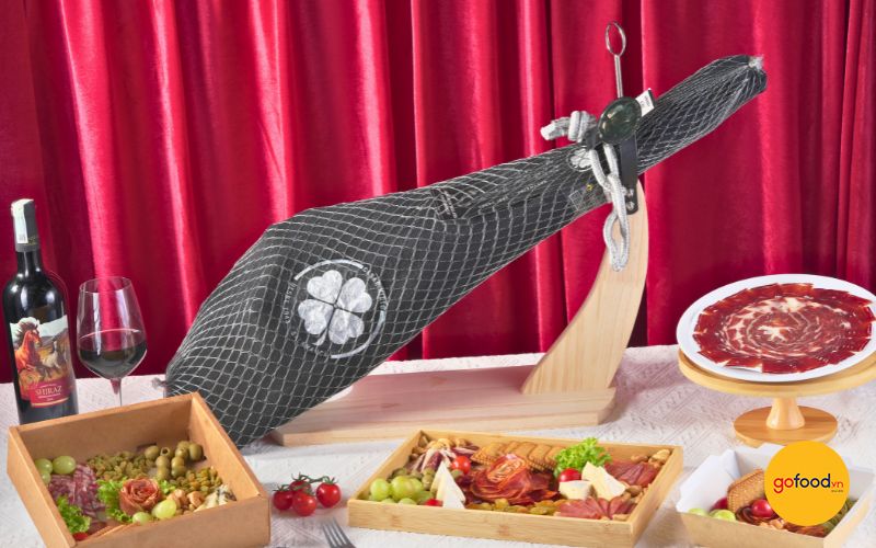 dui-heo-muoi-100-iberian-bellota-ham-7