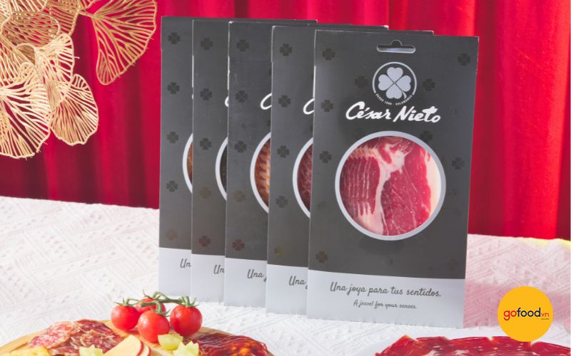 dui-heo-muoi-thai-lat-iberico-cebo-ham-50-iberian-breed-1