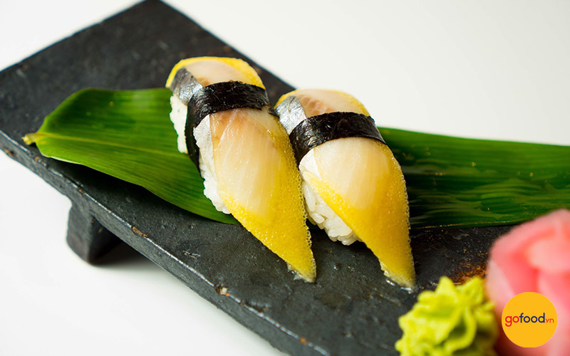Món sushi cá trích ép trứng giòn, ngon chắc chắn khiến bạn không thể nào quên