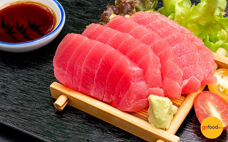 Cá ngừ sashimi là món ăn được nhiều người yêu thích