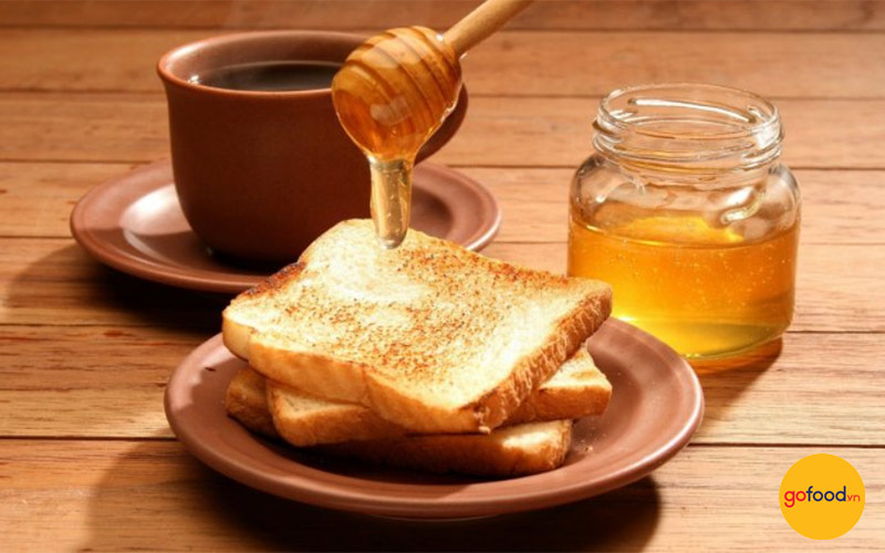 Bánh mì chấm mật ong đem lại nhiều lợi ích sức khỏe