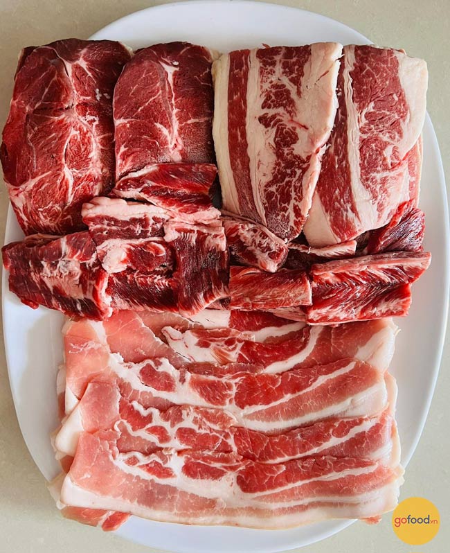 Các phần thịt bò Mỹ Mỹ Black Angus tươi rói.
