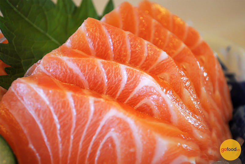Sashimi cá hồi chứa nhiều chất dinh dưỡng