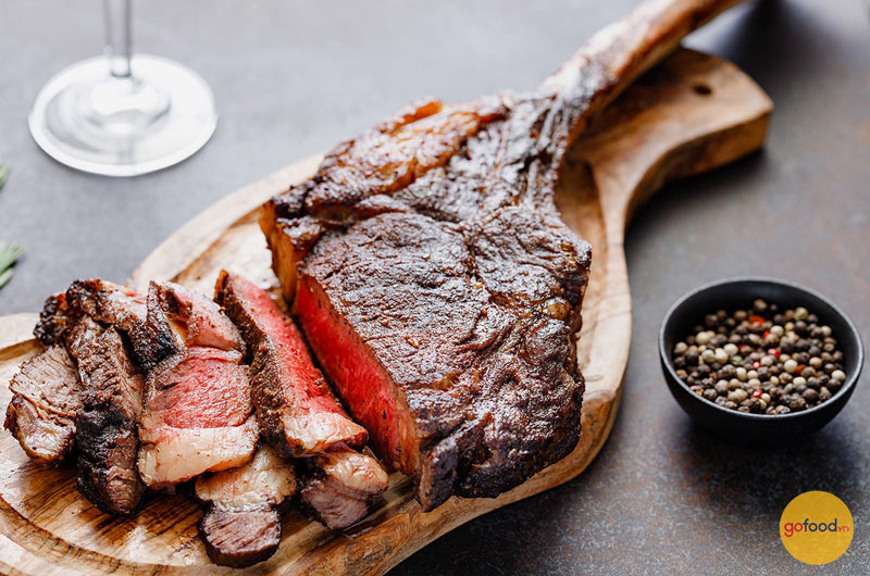 Thưởng thức Steak từ bò ủ khô Dry-Aged để thỏa mãn vị giác