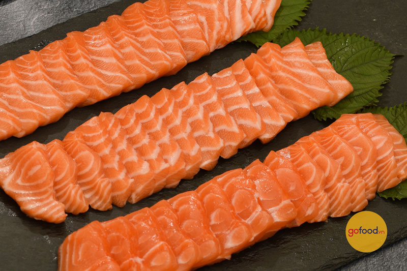 Không tái cấp đông cá hồi Nauy tươi đã cắt thái Sashimi