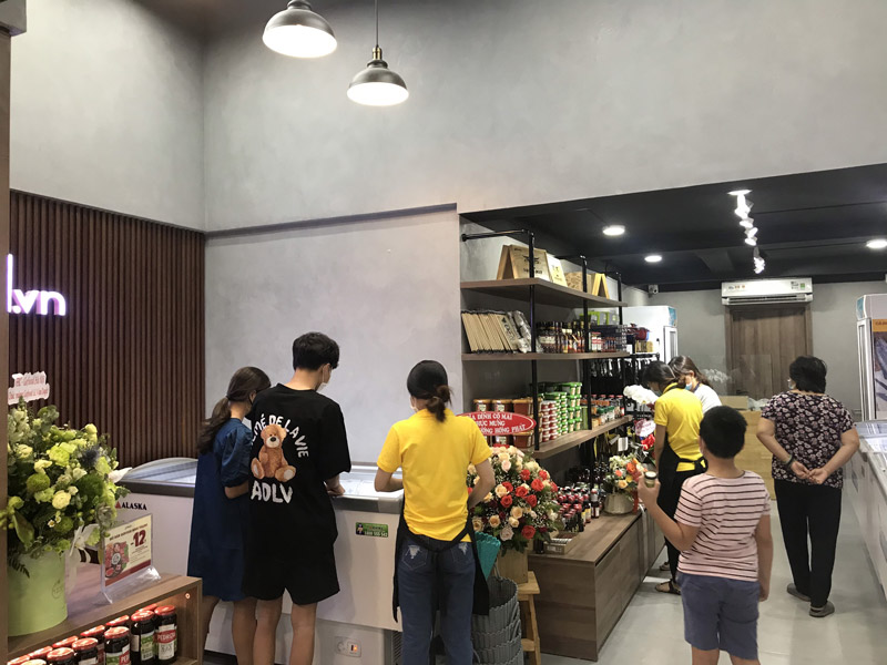 Rất nhiều khách hàng đã ghé qua Gofood Bình Thạnh để mua sắm nhận ưu đãi