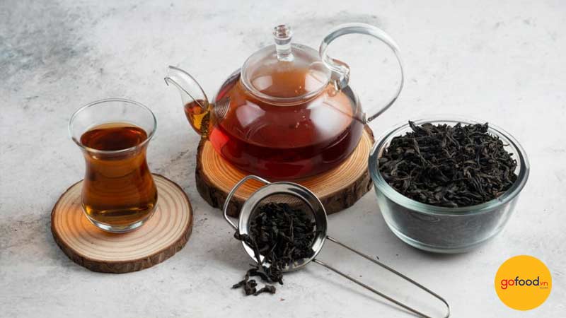 Hạn chế uống nước tr&agrave; đen sau bữa ăn c&oacute; h&agrave;m lượng thịt b&ograve; cao