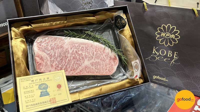 Hộp qu&agrave; tặng b&ograve; Kobe cao cấp tại Gofood cực hợp l&agrave;m qu&agrave; tặng 20/10 cho sếp nữ 