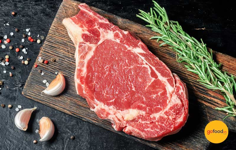 Rib-eye c&oacute; độ mềm, mọng đặc biệt v&agrave; cực kỳ th&iacute;ch hợp l&agrave;m steak 