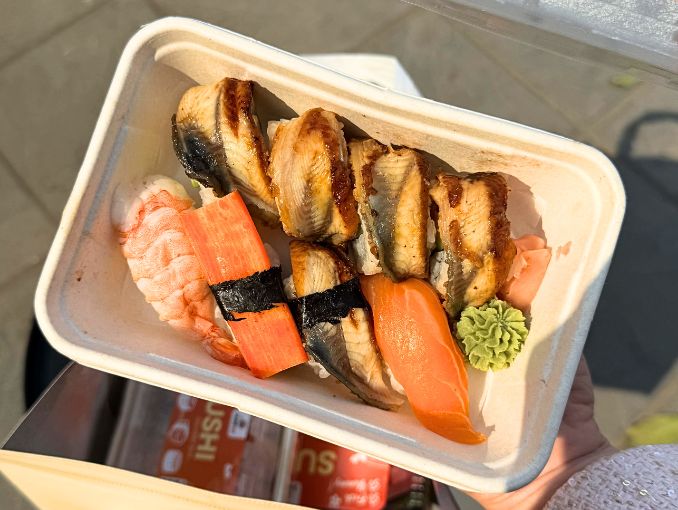 Combo maki lươn cuộn & nigiri