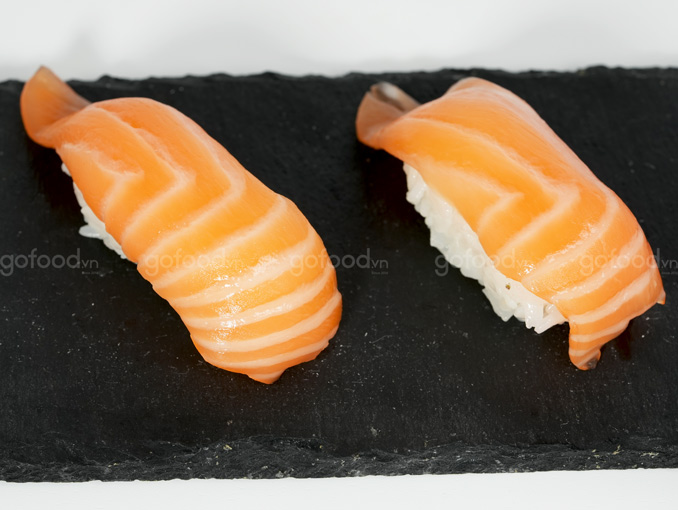 Nigiri Cá Hồi (Set 2 Miếng)