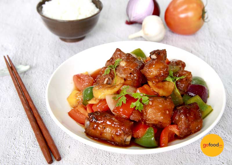 suon-heo-non-xao-chua-ngot-de-lam-vị-cuc-cuon