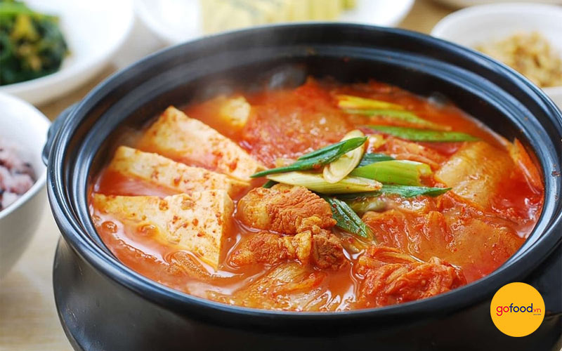 Canh kim chi thịt bò Hàn Quốc