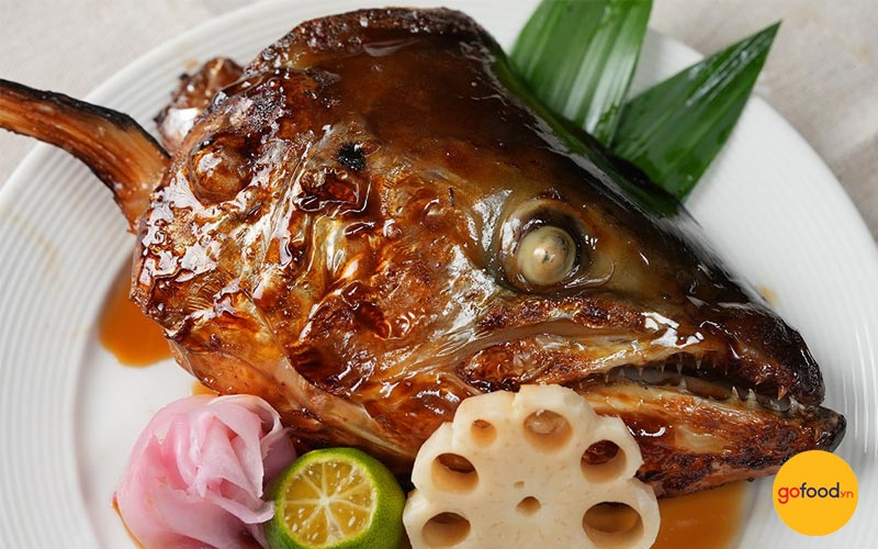 Đầu cá hồi nướng kiểu Nhật