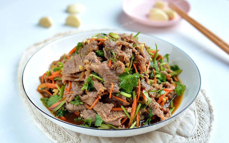 Gỏi bò chua cay