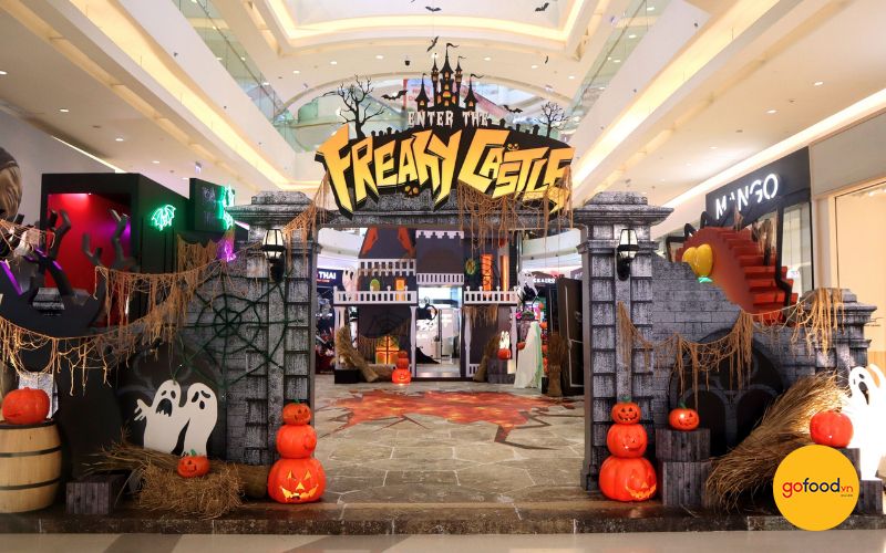 khong-khi-halloween-ngap-tran-crescent-mall