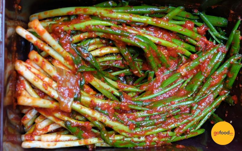 kim-chi-hanh-la-gion-ngot