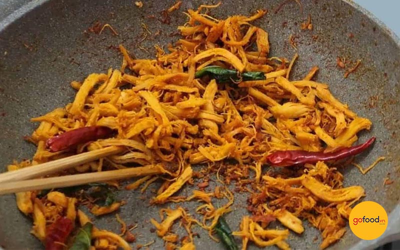 L&agrave;m kh&ocirc; g&agrave; l&aacute; chanh bằng chảo