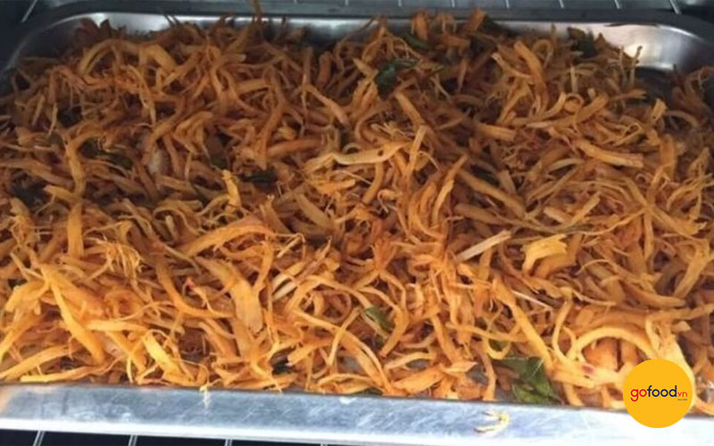 L&agrave;m kh&ocirc; g&agrave; l&aacute; chanh bằng l&ograve; nướng