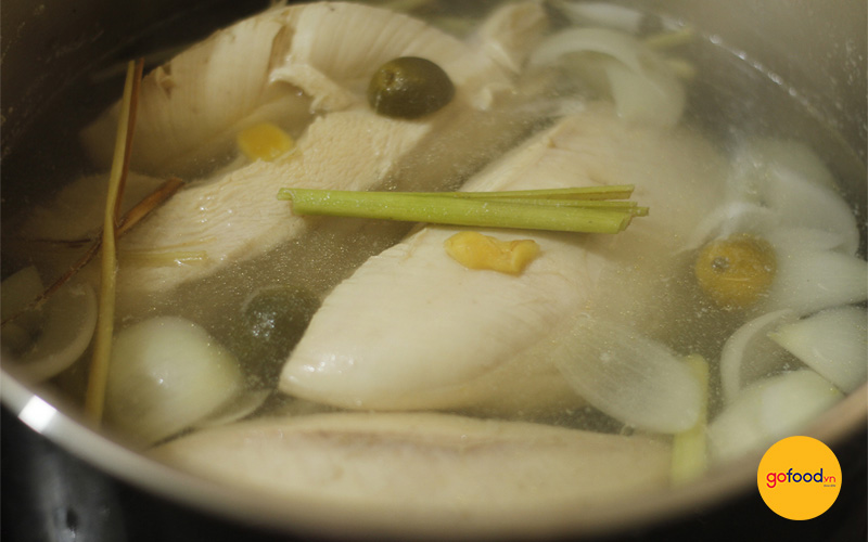 Luộc ức g&agrave;