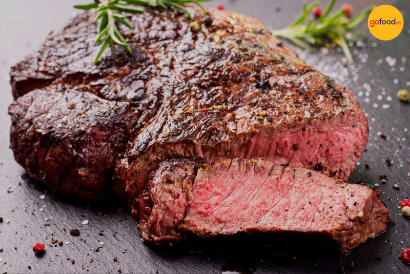 Phần Steak medium rare ngon cần có độ mềm, ngọt, ẩm