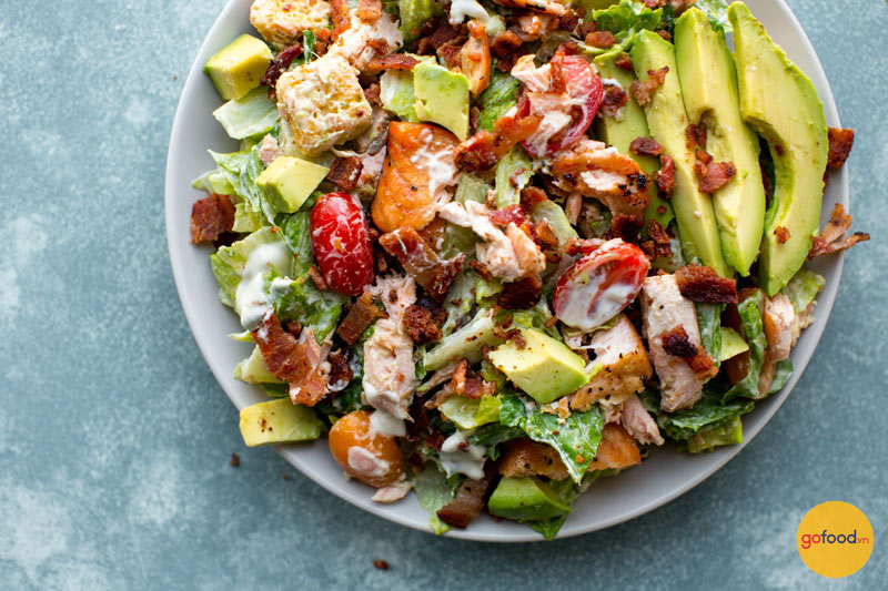 Salad cá hồi là món ăn lý tưởng cho người giảm cân