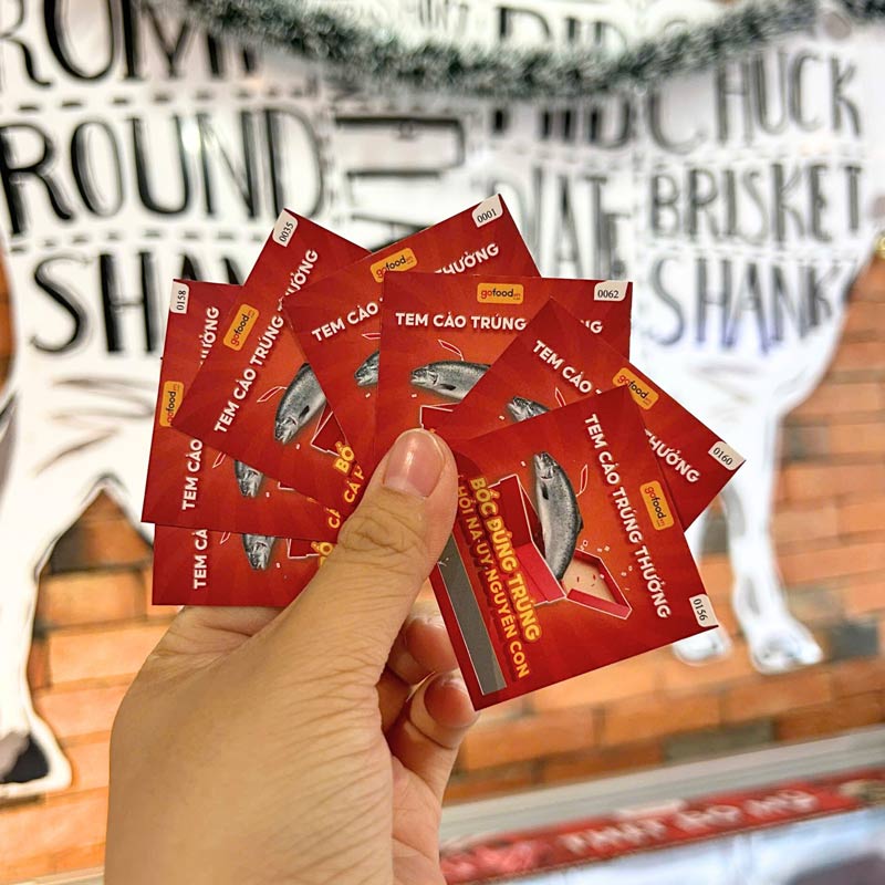 khach-hang-dau-tien-trung-ca-hoi-nguyen-con