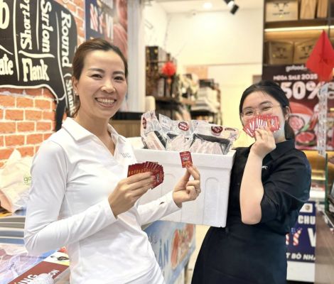 Thêm một chú cá hồi Na Uy nguyên con đã tìm thấy chủ