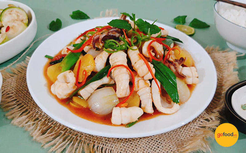 Mực x&agrave;o chua ngọt