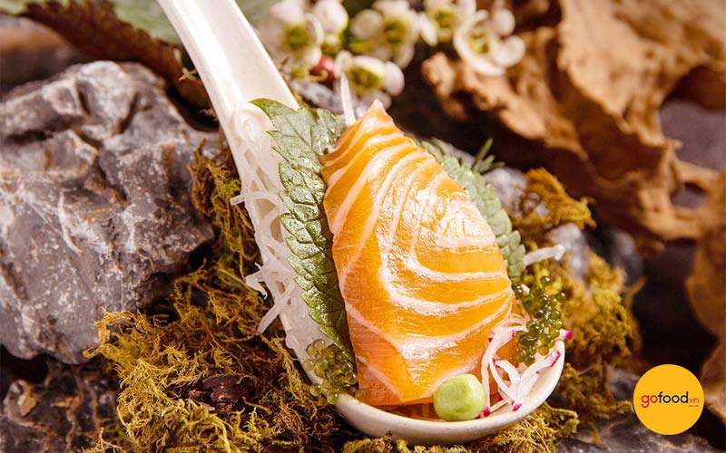 Sashimi cá hồi béo ngậy tại Sushi Kei