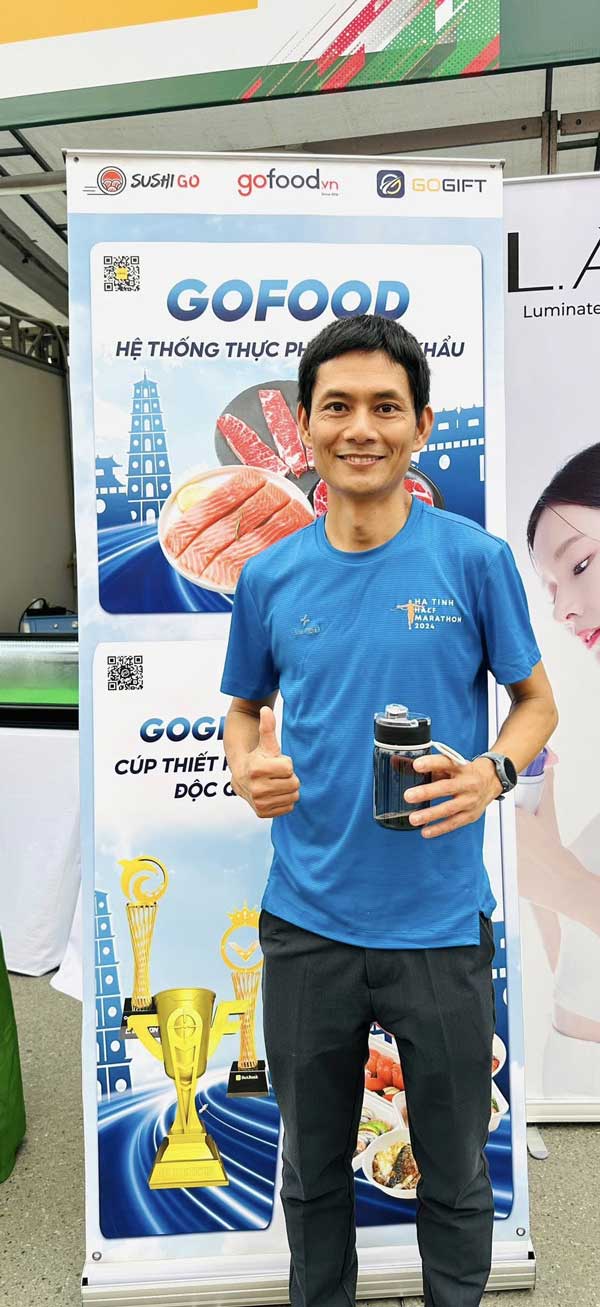 khong-khi-soi-dong-tai-tay-ho-half-marathon-5