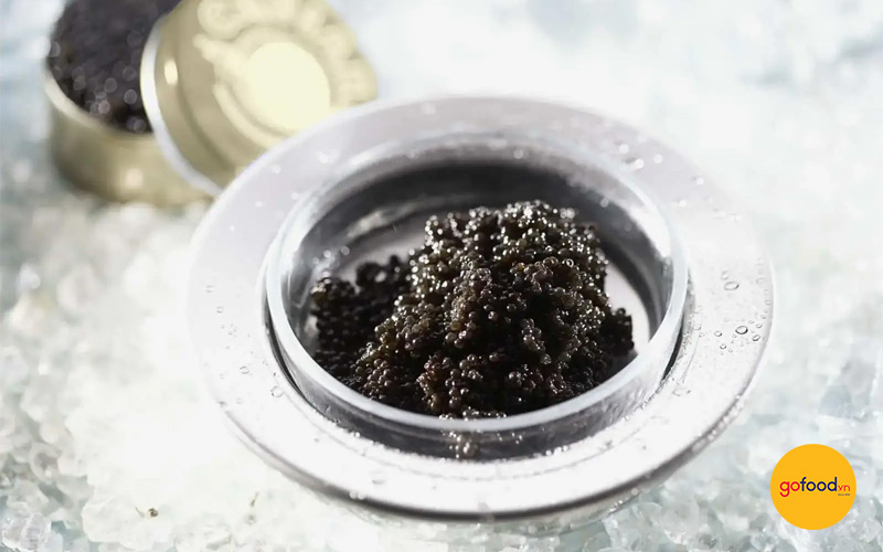 Để tr&ecirc;n đ&aacute; lạnh khi thưởng thức