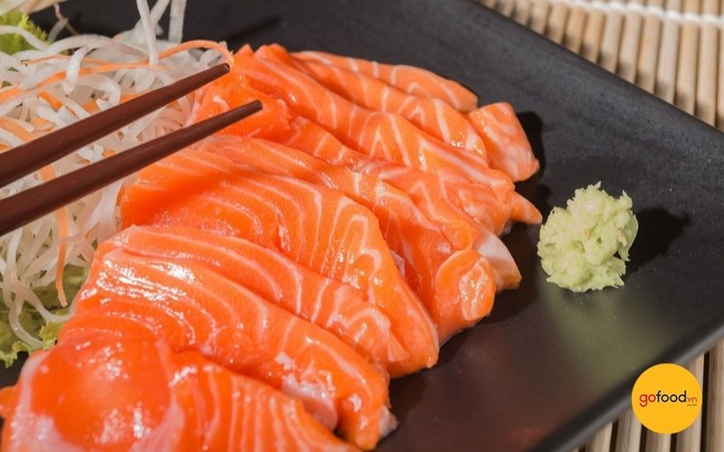 mon-sashimi-tuoi-ngon-tu-ca-hoi-nauy-cao-cap