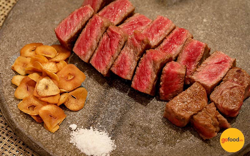 Thịt bò Kobe trứ danh Nhật Bản là món ăn ngày Tết cao cấp