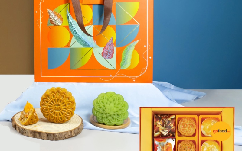 B&aacute;nh Trung Thu c&oacute; thể d&ugrave;ng l&agrave;m qu&agrave; tặng biếu đối t&aacute;c, người th&acirc;n để thể hiện sự tr&acirc;n qu&yacute;