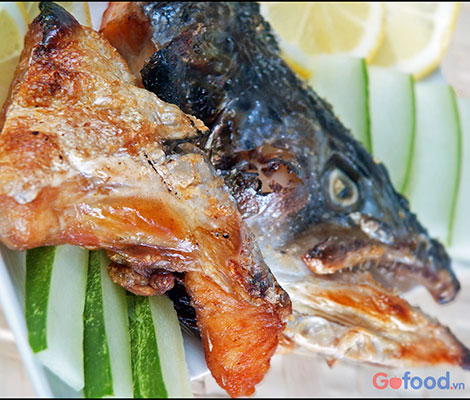 Đầu cá hồi lắc muối sả cực thơm ngon dau-ca-hoi-lac-muoi-sa-cuc-thom-ngon