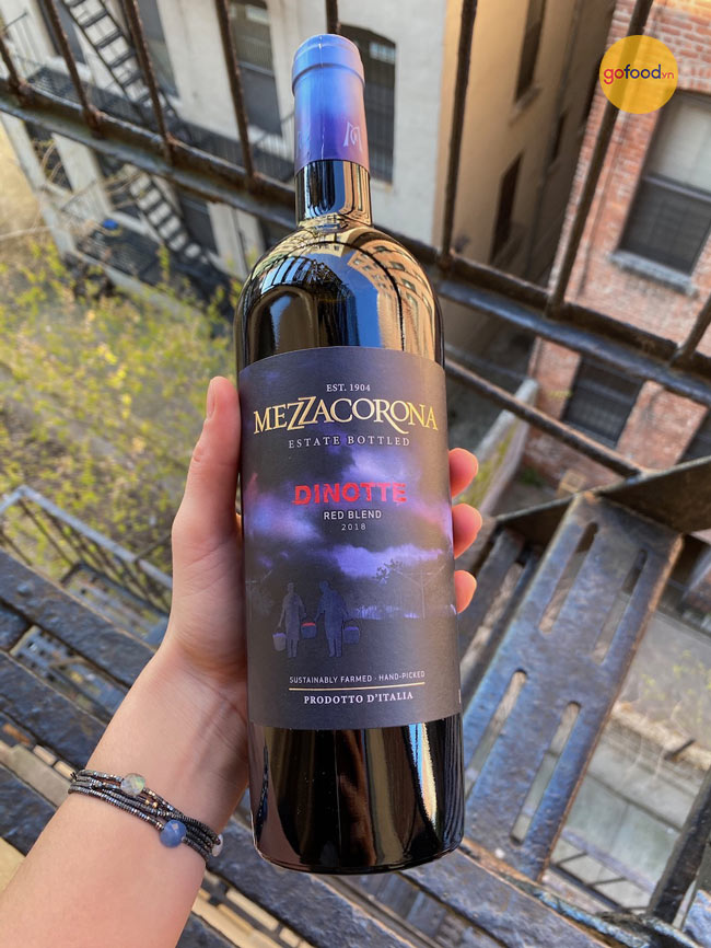 Chai vang Mezzacorona Di Notte được nhiều tín đồ yêu thích rượu vang săn đón