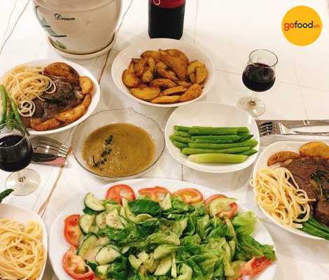 TIỆC STEAK KIỂU ÂU SANG TRỌNG TỪ CHỊ THU – HÀ NỘI