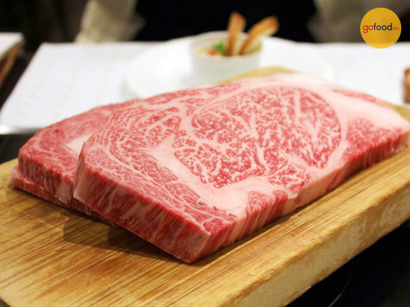 Thịt thăn lưng bò Kobe Nhật Bản