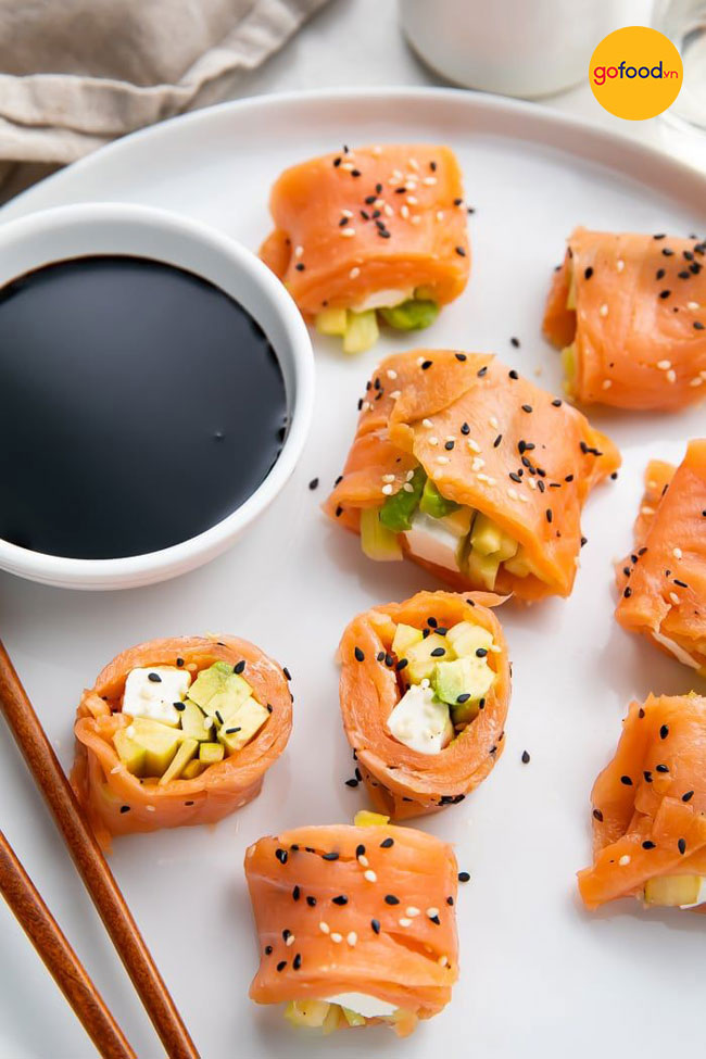 Cá hồi xông khói làm Sushi kiểu Nhật