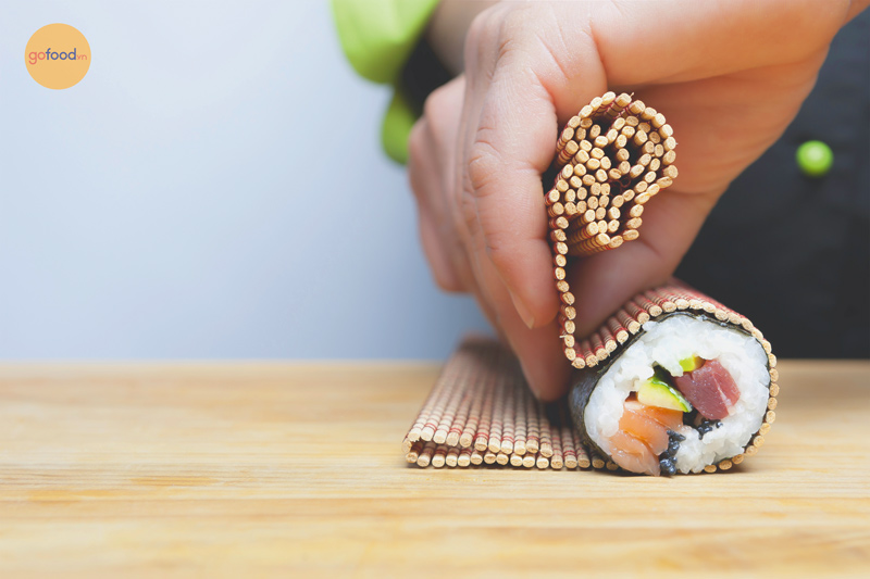 Mành cuốn sushi bằng tre