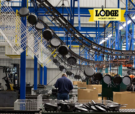 QUY TRÌNH SẢN XUẤT NỒI GANG LODGE CỦA MỸ CÓ GÌ KHÁC SO VỚI NỒI GANG VIỆT?