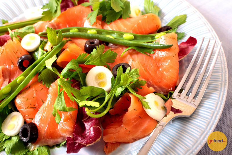 Món Salad cá hồi giúp giảm cân