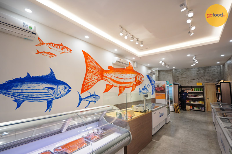 Không gian cửa hàng Gofood Ngọc Lâm rộng rãi, thoải mái cho khách hàng đến mua sắm