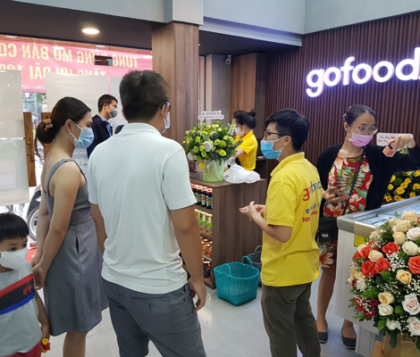 GOFOOD BÌNH THẠNH CHÀO ĐÓN NHỮNG VỊ KHÁCH HÀNG ĐẦU TIÊN TRONG NGÀY MỞ BÁN